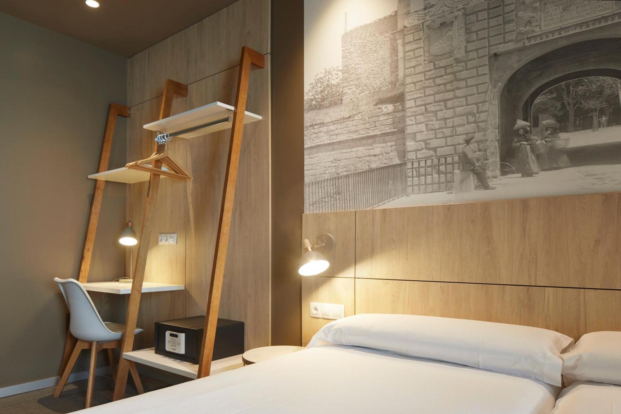 Hotel Landaben 潘普洛纳 外观 照片